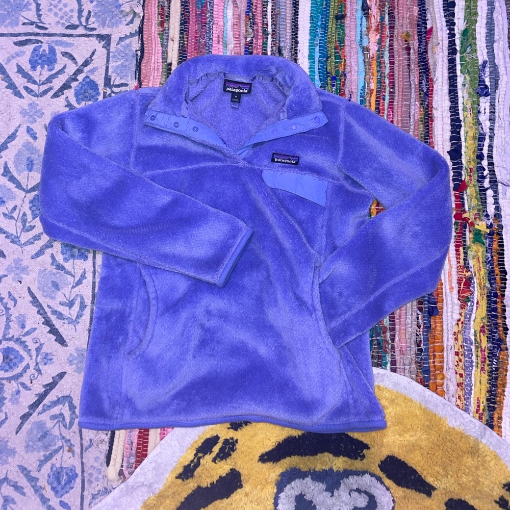 Patagonia half-snap soft purple pullover with pockets
